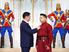 Кино урлаг үүсэж хөгжсөний 90 жилийн ойг тохиолдуулан төрийн дээд цол олголоо