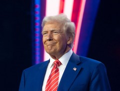 Д.Трамп: Дайныг зогсоох боломж хумигдвал АНУ Украинд томогавк пуужин олгож магадгүй  