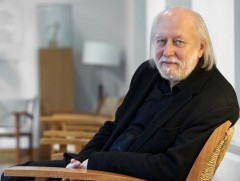 2025 оны Нобелийн утга зохиолын шагналыг Унгарын зохиолч Ласло Краснахоркаи хүртлээ 