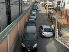 Гандантэгчэнлин хийдийн дэргэдэх нарийхан автозам осол гарах нөхцөл болж байна