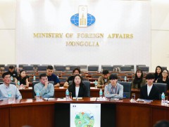 “Тэрбум мод” хөдөлгөөний хүрээнд ойн мэргэжлээр суралцагч оюутан залуусын солилцооны хөтөлбөр хэрэ..