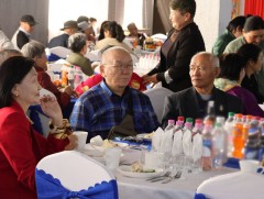 МҮОНРТ ахмадуудаа хүлээн авч байна