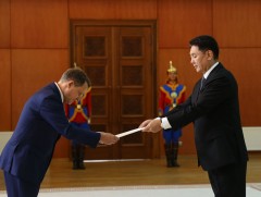 Канад Улсын Элчин сайд Итгэмжлэх жуух бичгээ өргөн барилаа