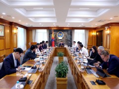 ЗГ: Нүүрстэй холбогдох гэрээ хэлэлцээ, бусад баримт бичгийг ил болголоо