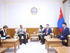 Монгол-Энэтхэгийн парламентын бүлгийн дарга, гишүүд Элчин сайд Атул Малхари Готсурвег урьж уулзлаа