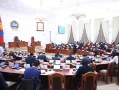 Монгол Улсын 2026 оны төсвийн тухай хуулийн төслүүдийг дөрөв дэх хэлэлцүүлэгт шилжүүлэв