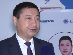 Гахайн элгийг хүнд шилжүүлэн суулгах мэс заслыг хийсэн БНХАУ-ын эрдэмтэн лекц тавилаа 