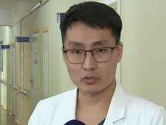 Уушгины эмгэг судлалын асуудлаар ярилцаж байна