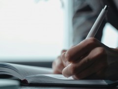 Эрх зүйн чиглэлээр суралцаж буй оюутнуудад мэдлэг, ур чадвар сайтар олгох нь чухал ач холбогдолтой