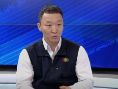 Улаанбаатар хотод авто замын гэрлэн дохиотой 170 уулзвар байдаг