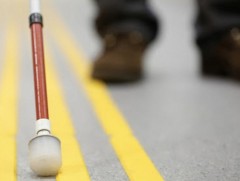 Харааны бэрхшээлтэй иргэдийн эрхийг хүртээмжгүй дэд бүтэц зөрчсөөр байна