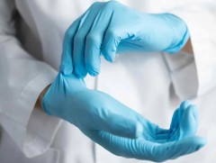 Гурван эмч тутмын нэг нь гарын арьс эмзэгших, хэт хуурайших, харшлын шинж тэмдэгтэй болох эрсдэлтэй