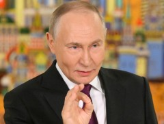 В.Путин: Украин тавьж өгөх эсэхээс үл хамааран Донбассыг хүчээр боловч чөлөөлнө