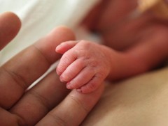 Шинэ оны анхны иргэн 00 цаг 03 минутад мэндэллээ