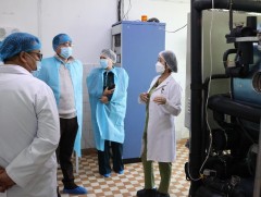 Малын вакцины хадгалалт, тээвэрлэлтийн горимыг малчны хотонд хүрэх хүртэл мөрдүүлж ажиллахыг үүрэг..