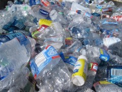 БЗД-ийн 16 дугаар хороо 20 орчим тонн хуванцар хаягдлыг дахин боловсруулах үйлдвэрт өгчээ