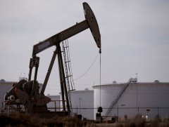 Барууны хоригуудын улмаас ОХУ-ын нефтийн орлого мэдэгдэхүйц буурч байна