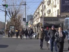 Залуус: Цалин хөлснөөс илүү хамт олны уур амьсгал чухал