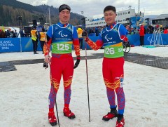 Паралимпын наадмын гүйлтийн цанын тэмцээний дундын зайны уралдаанд ОУХМ Б.Ганболд Ц.Дашдорж нар ам..