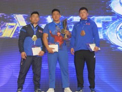 ОУХМ Б.Бат-Эрдэнэ жин өгсөж барилдаад аваргаллаа