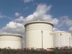 Японы нефть боловсруулах үйлдвэрүүд хагас хүчин чадлаар ажиллаж байна 