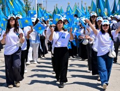 Казахстаны залуусын 91.4 хувь нь Ерөнхийлөгч Токаевт итгэдэг гэжээ 