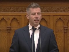 Унгар Улс Ерөнхий сайдын бүрэн эрхийн хугацааг найман жилээр хязгаарлана 