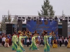Архангай аймгийн Хайрхан сумын ЕБС-ийн 100 жилийн ойн баяр боллоо
