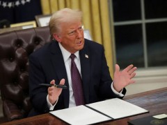 Д.Трамп албадан хөдөлмөртэй холбогдуулж худалдааны түнш 60 улсад нэмэлт тариф тогтоожээ