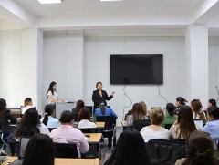  ЭМЯ, ТХААГ, НБГ, ХҮШТСАҮТ зэрэг холбогдох мэргэжлийн байгууллагуудтай хамтран цахим болон танхимы..