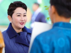  “Шийдлийн мод” нь өнөөдөр “Ирээдүйн тунхаглал” болон ирж, хүүхдүүдийн төлөөллөөс хүлээн авлаа