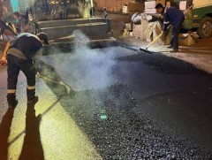 Энхтайваны гүүрний баруун талын туслах замд хучилт хийнэ 